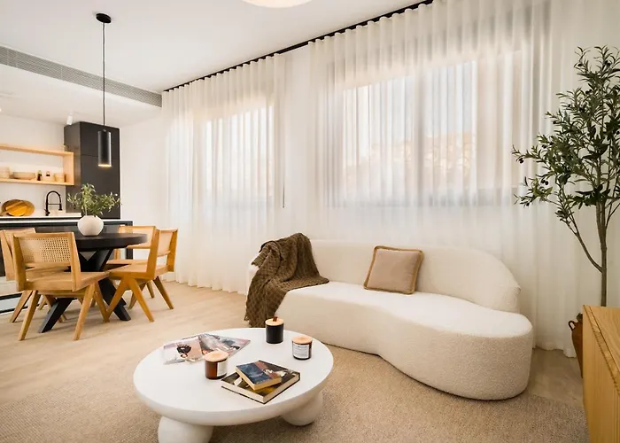 Stylish Designer Duplex-3Beds 2Baths-Puerta Carmona Centro