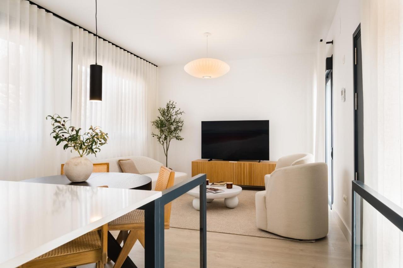 Appartement Stylish Designer Duplex-3beds 2baths-puerta Carmona Centro