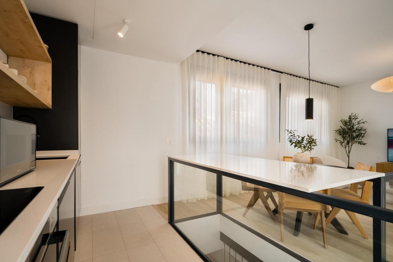 Appartement Stylish Designer Duplex-3beds 2baths-puerta Carmona Centro *